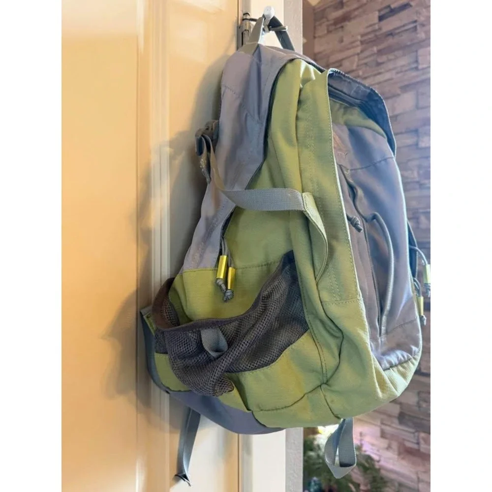 Kelty Redtail W Leaf Green and Gray Travel Camping Hiking Gorpcore Backpack - Picture 5 of 10